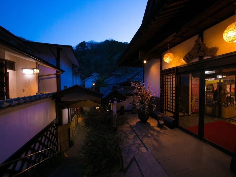 Motoyu Ryokan Ацуги Экстерьер фото